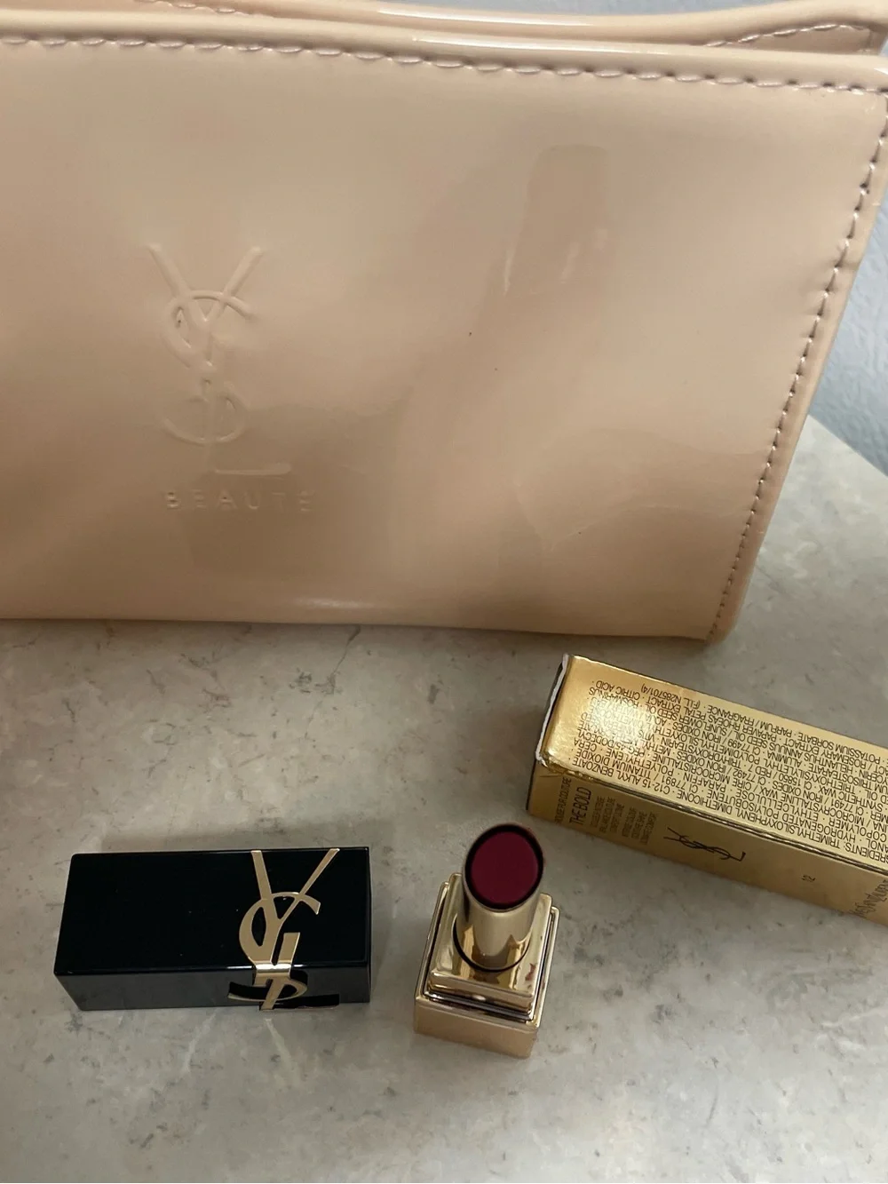 Yves Saint Laurent Black & Gold Lipstick with Cream Patent Pouch NWOT